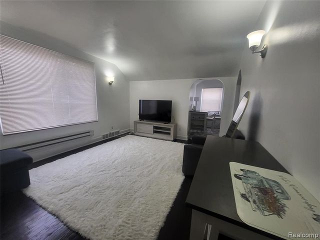 17167 Hartwell Street, Detroit, MI 48235