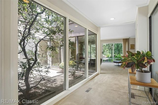 2953 Little Lane, Bloomfield Hills, MI 48302