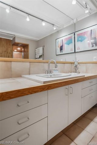 2953 Little Lane, Bloomfield Hills, MI 48302