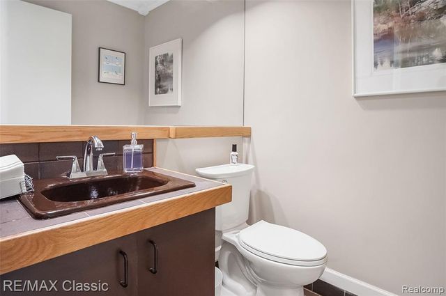 2953 Little Lane, Bloomfield Hills, MI 48302