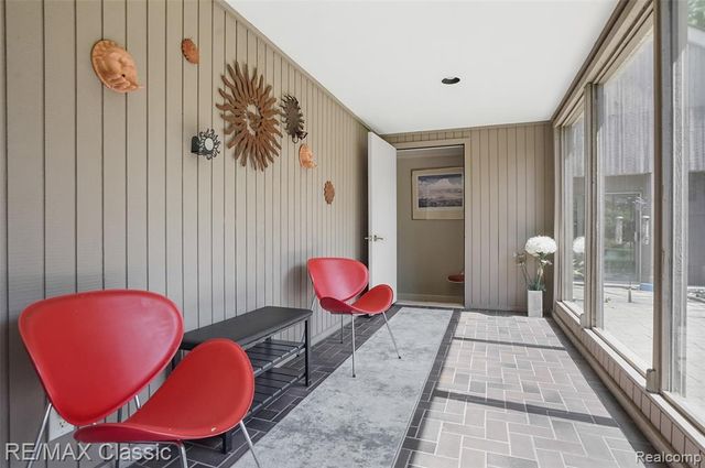 2953 Little Lane, Bloomfield Hills, MI 48302
