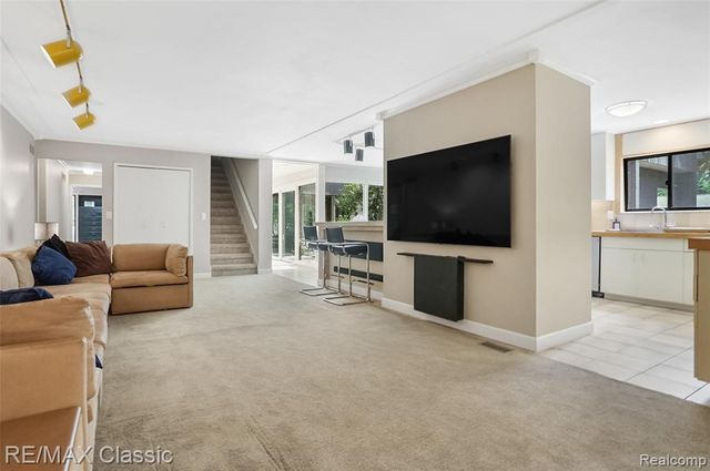 2953 Little Lane, Bloomfield Hills, MI 48302