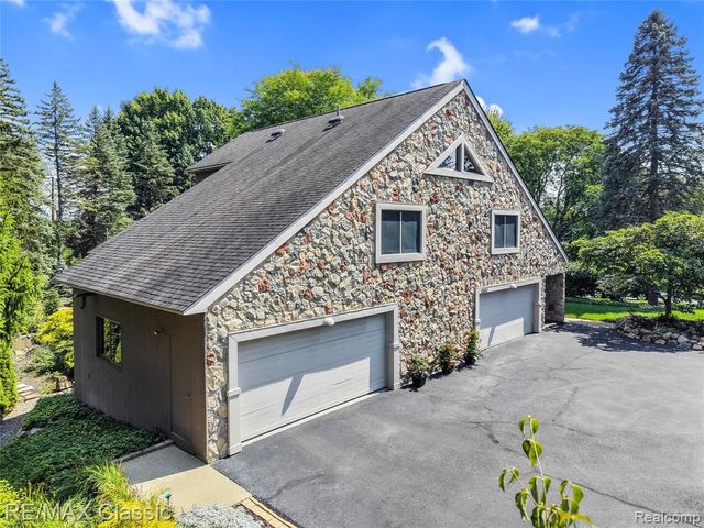 2953 Little Lane, Bloomfield Hills, MI 48302