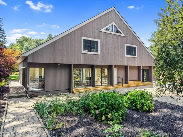 2953 Little Lane, Bloomfield Hills, MI 48302