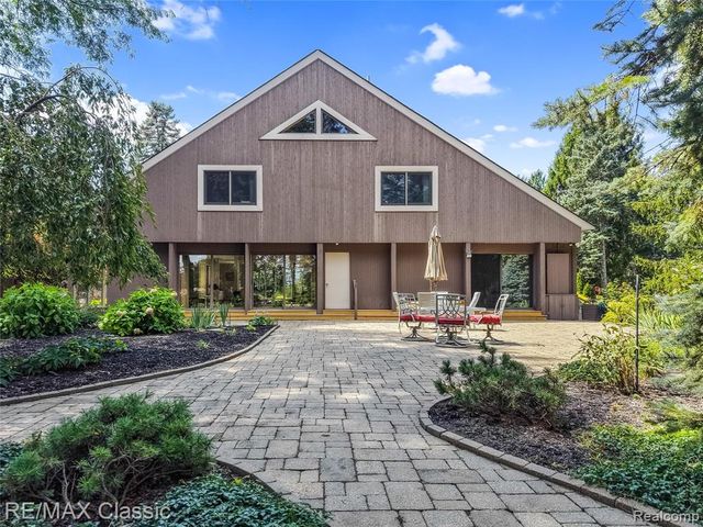 2953 Little Lane, Bloomfield Hills, MI 48302