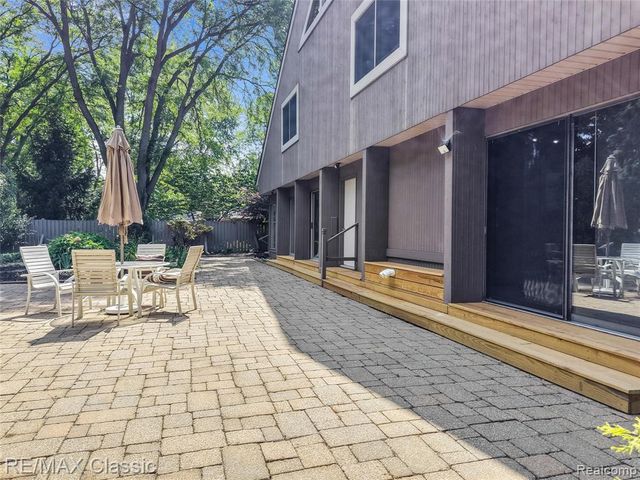 2953 Little Lane, Bloomfield Hills, MI 48302