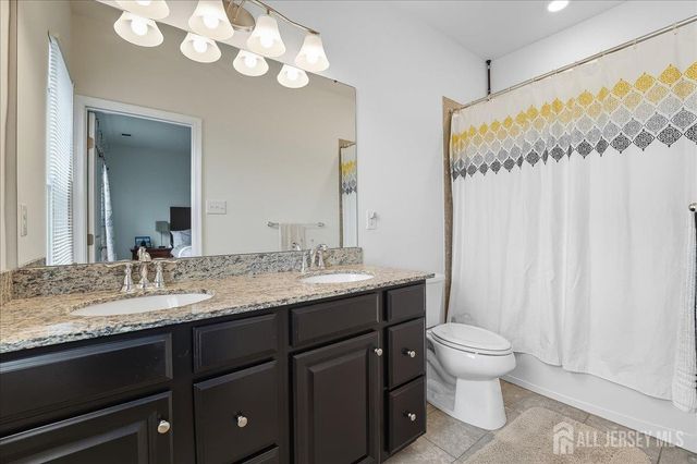 805 Bayside Court, South Amboy, NJ 08879