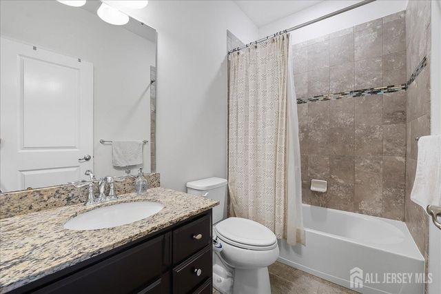 805 Bayside Court, South Amboy, NJ 08879