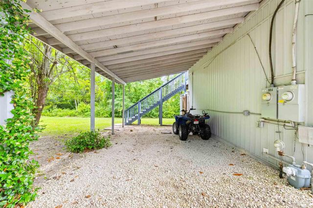 3085 Robertson Rd, Pensacola, FL 32507