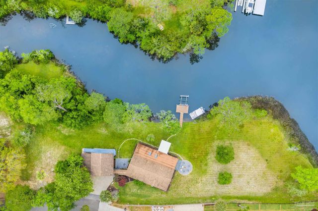 3085 Robertson Rd, Pensacola, FL 32507