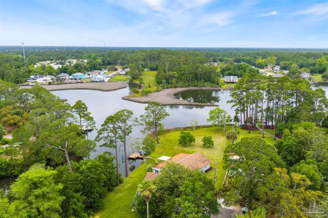 3085 Robertson Rd, Pensacola, FL 32507