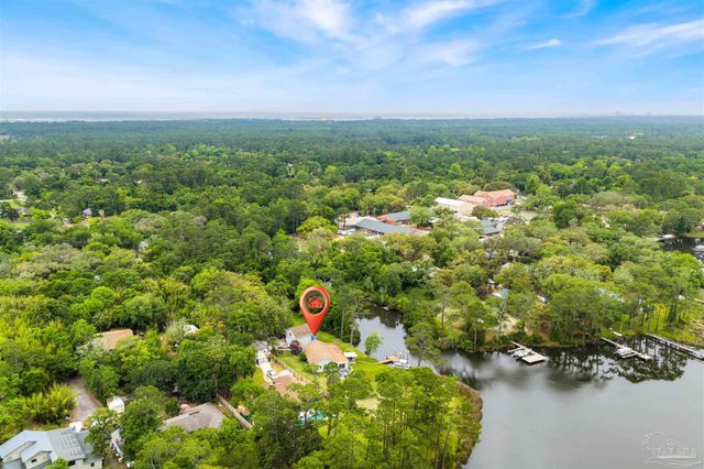 3085 Robertson Rd, Pensacola, FL 32507