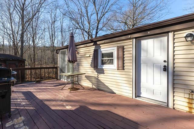 238 Brookfield Road, Brimfield, MA 01010