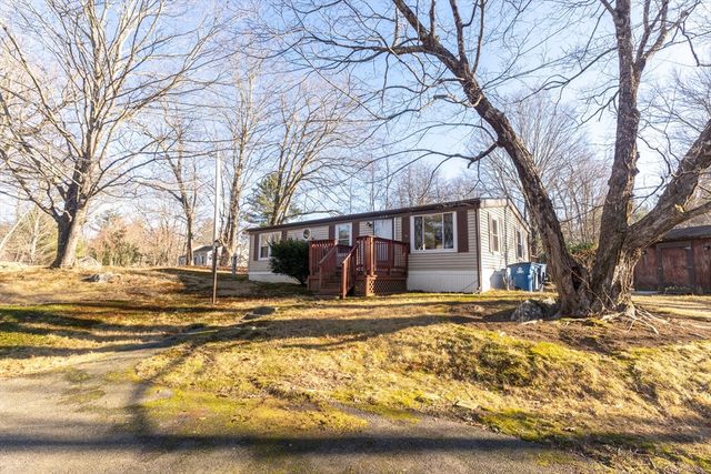 238 Brookfield Road, Brimfield, MA 01010
