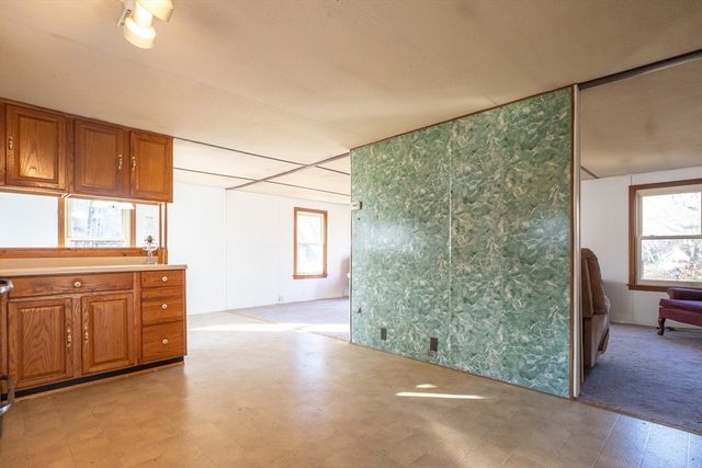 238 Brookfield Road, Brimfield, MA 01010