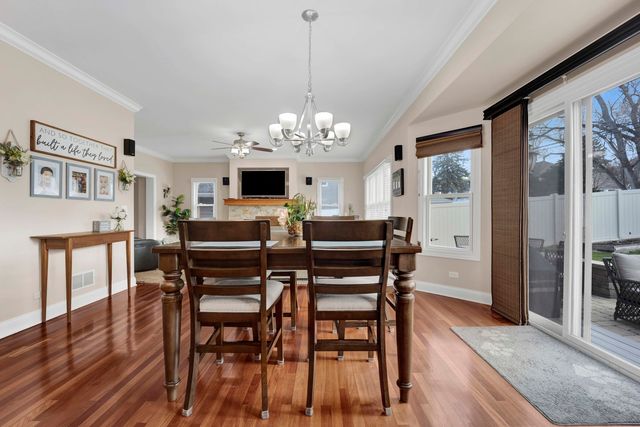 117 S Grant Street, Westmont, IL 60559