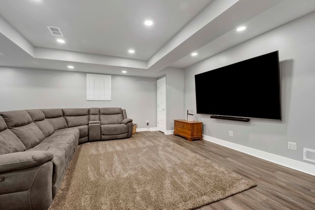 117 S Grant Street, Westmont, IL 60559