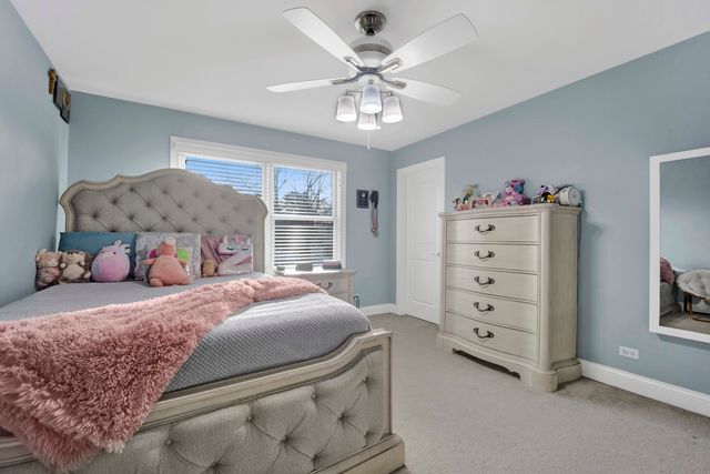 117 S Grant Street, Westmont, IL 60559