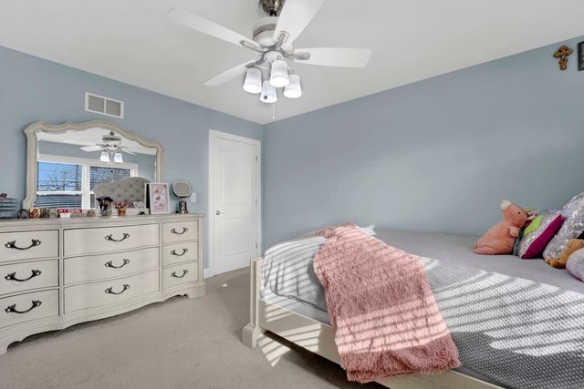 117 S Grant Street, Westmont, IL 60559