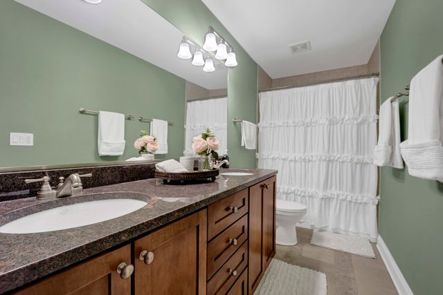 117 S Grant Street, Westmont, IL 60559