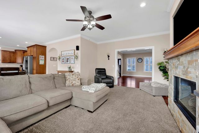 117 S Grant Street, Westmont, IL 60559