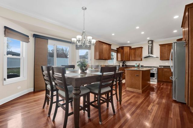 117 S Grant Street, Westmont, IL 60559