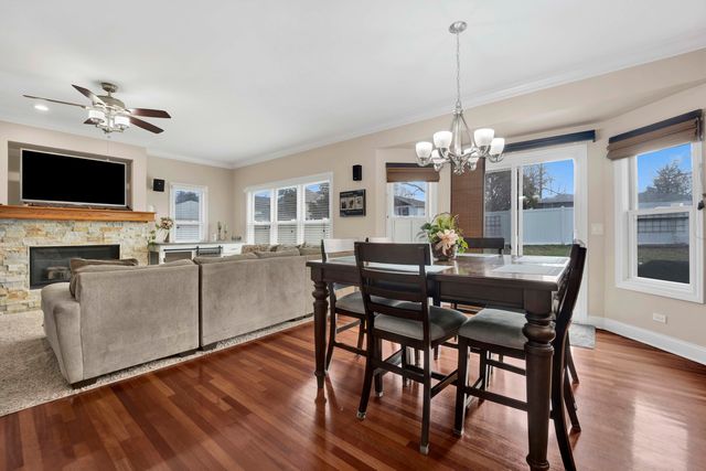 117 S Grant Street, Westmont, IL 60559