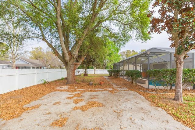 36281 OAK KNOLL LOOP, Dade City, FL 33525