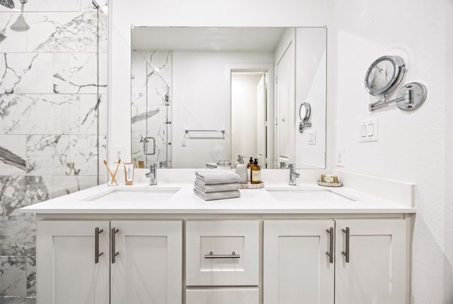 5707 Lindell Avenue 202, Dallas, TX 75206