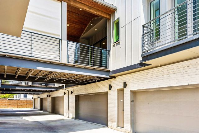 5707 Lindell Avenue 202, Dallas, TX 75206