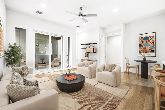 5707 Lindell Avenue 202, Dallas, TX 75206