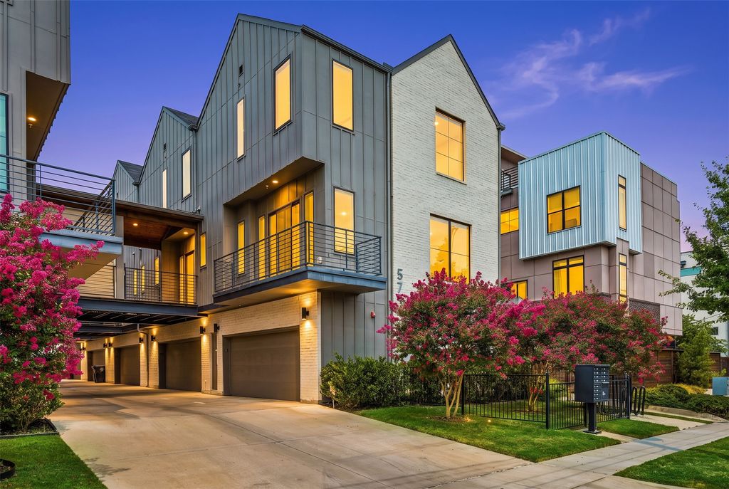 5707 Lindell Avenue 202, Dallas, TX 75206