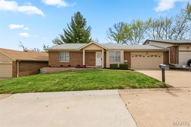 2 Tarpon Court, Florissant, MO 63033