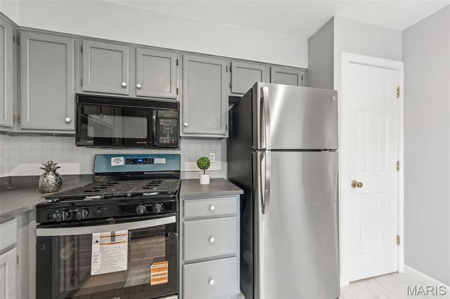 2 Tarpon Court, Florissant, MO 63033