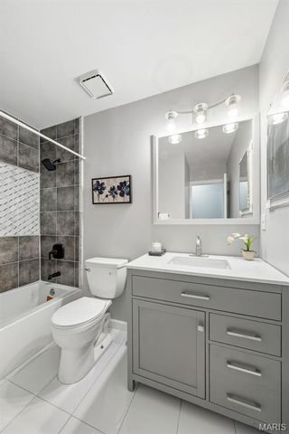 2 Tarpon Court, Florissant, MO 63033