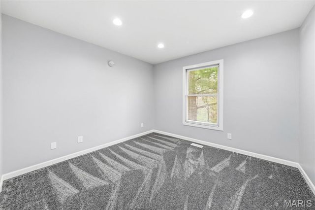 2 Tarpon Court, Florissant, MO 63033