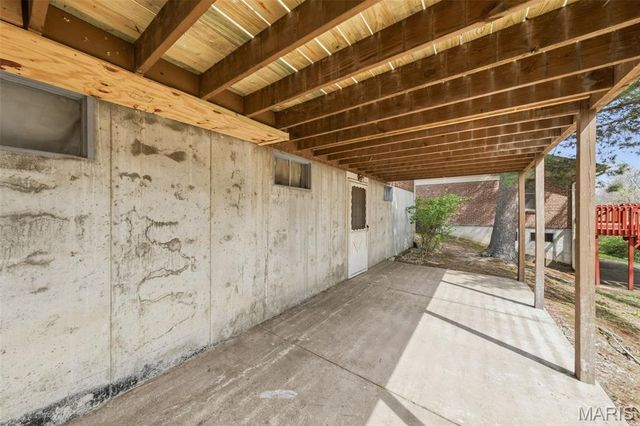 2 Tarpon Court, Florissant, MO 63033