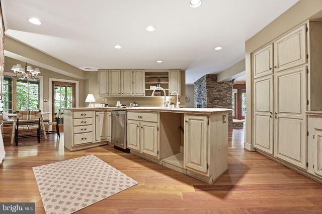 2809 CLOVE LN, Edgewater, MD 21037
