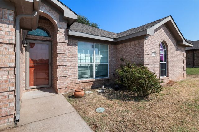 3018 Stroll Drive, Granbury, TX 76049