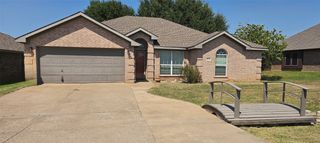 3018 Stroll Drive, Granbury, TX 76049