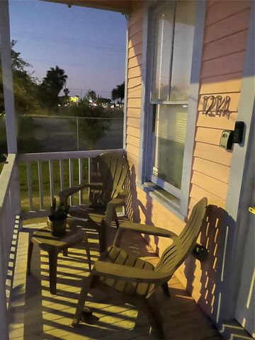 1214 42nd Street, Galveston, TX 77550