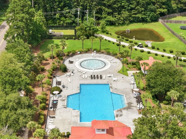 8017 Henderson Road, Summerville, SC 29483