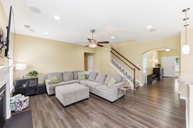 8017 Henderson Road, Summerville, SC 29483