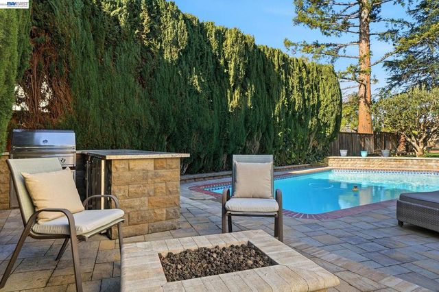 4823 4823 Pipit Court, Pleasanton, CA 94566