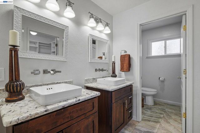 4823 4823 Pipit Court, Pleasanton, CA 94566