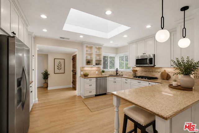 4829 Dempsey Avenue, Encino (los Angeles), CA 91436