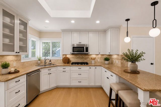 4829 Dempsey Avenue, Encino (los Angeles), CA 91436