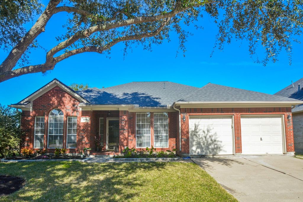 15306 Park Glen Drive, Sugar Land, TX 77498