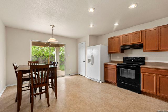 10132 Del Lago, San Antonio, TX 78245