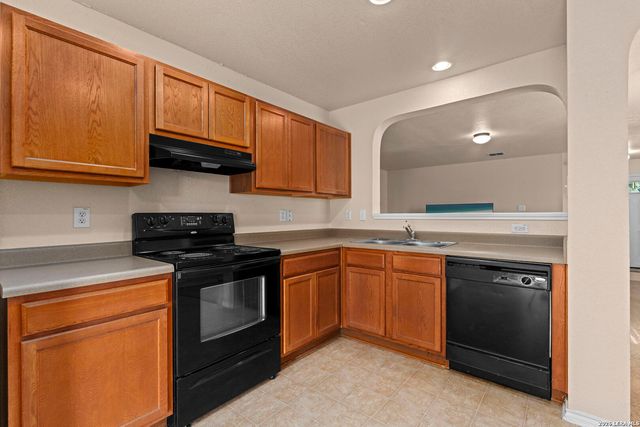 10132 Del Lago, San Antonio, TX 78245